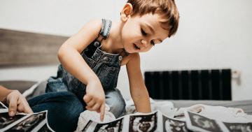 How to tell your kids you’re pregnant : An age-by-age guide